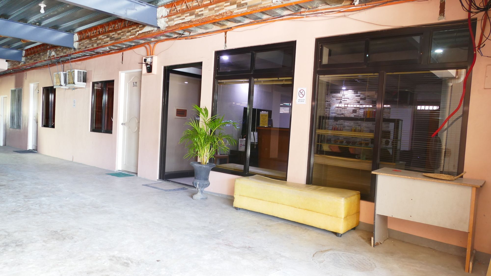 CounTess Pension House Liloan Bagian luar foto